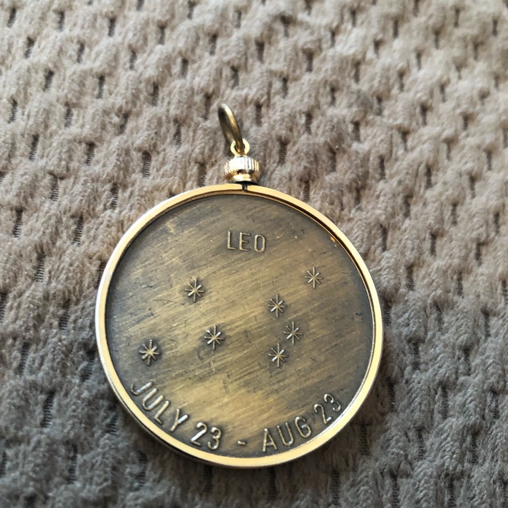 Leo Zodiac sign pendant without chain